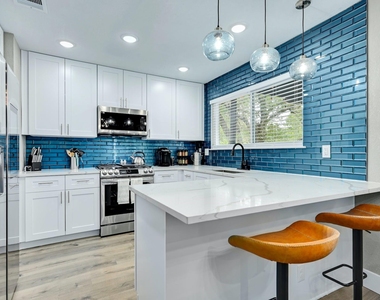 1807 Krizan Ave - Photo Thumbnail 7