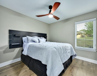 1807 Krizan Ave - Photo Thumbnail 17