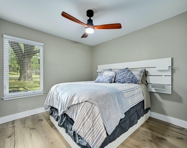 1807 Krizan Ave - Photo Thumbnail 18