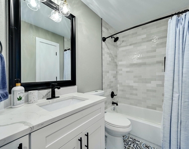 1807 Krizan Ave - Photo Thumbnail 19