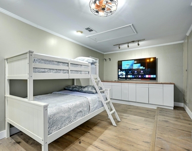 1807 Krizan Ave - Photo Thumbnail 23