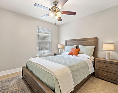 128 Alamosa Creek Ln - Photo Thumbnail 17