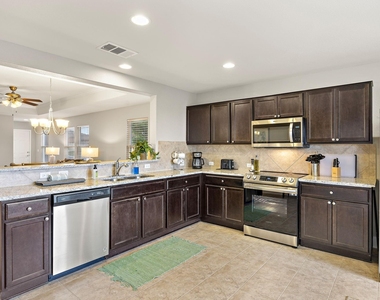 128 Alamosa Creek Ln - Photo Thumbnail 8