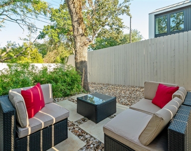 7505 Wynne Ln - Photo Thumbnail 19