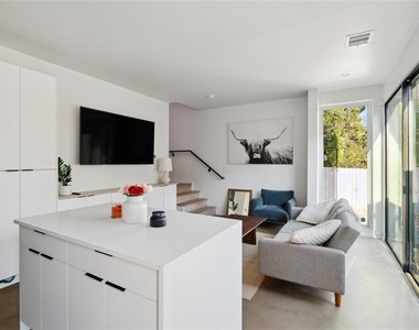 7505 Wynne Ln - Photo Thumbnail 1