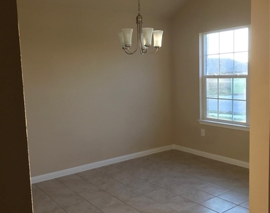 11305 Dawes Pl - Photo Thumbnail 4