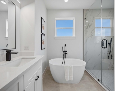 2012 Yates Street - Photo Thumbnail 39