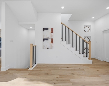 2012 Yates Street - Photo Thumbnail 21