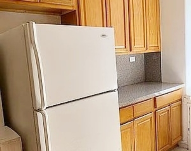 1615 Avenue I - Photo Thumbnail 6