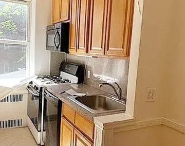 1615 Avenue I - Photo Thumbnail 7