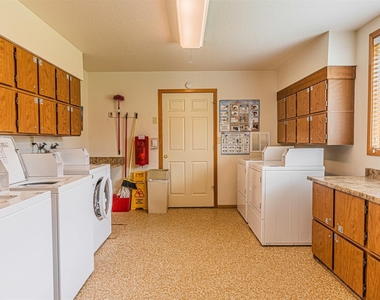 1350 E First Ave - Photo Thumbnail 5