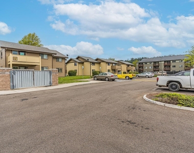 1350 E First Ave - Photo Thumbnail 4