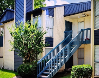 2402 Bammelwood Drive - Photo Thumbnail 3