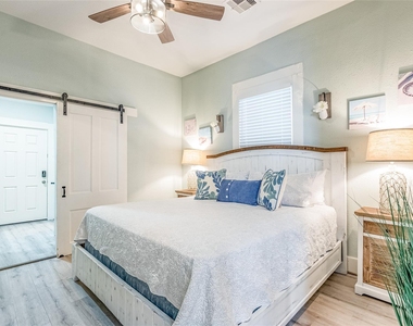 1208 Avenue K Drive - Photo Thumbnail 14