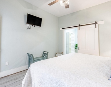 1208 Avenue K Drive - Photo Thumbnail 15