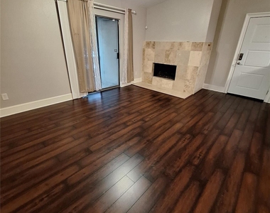 2425 Augusta Drive - Photo Thumbnail 19