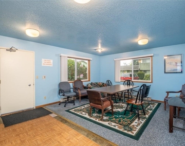 804 Chestnut Dr - Photo Thumbnail 7