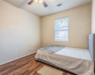 307 Autumn Creek Lane - Photo Thumbnail 30