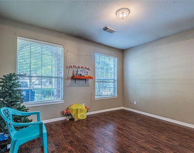 307 Autumn Creek Lane - Photo Thumbnail 8