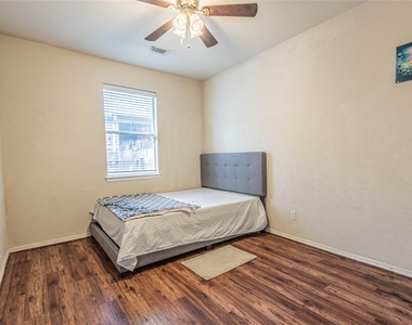 307 Autumn Creek Lane - Photo Thumbnail 28