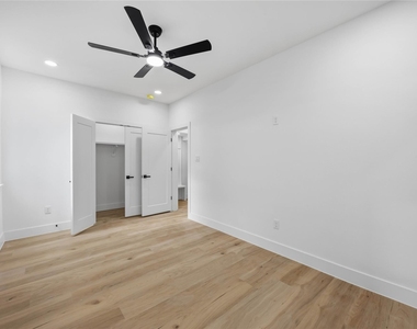 2014 Yates Street - Photo Thumbnail 23