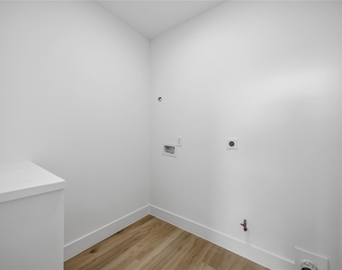2014 Yates Street - Photo Thumbnail 27