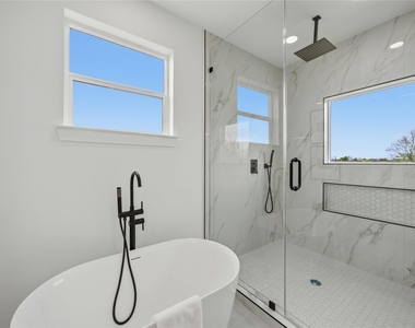 2014 Yates Street - Photo Thumbnail 41