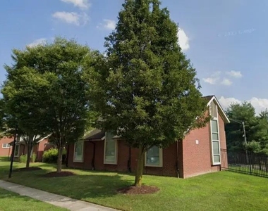 416 Sussex Ave - Photo Thumbnail 1