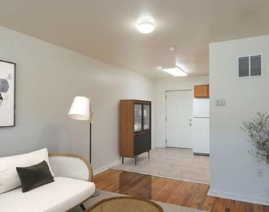 416 Sussex Ave - Photo Thumbnail 6