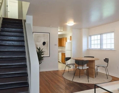 416 Sussex Ave - Photo Thumbnail 8