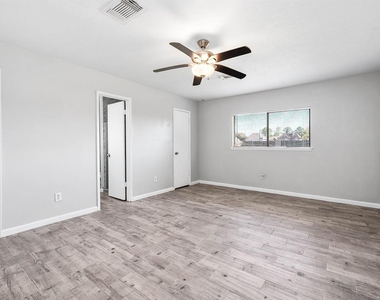 14315 Swanfield Drive - Photo Thumbnail 16