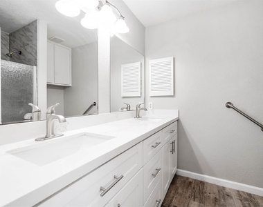 14315 Swanfield Drive - Photo Thumbnail 18