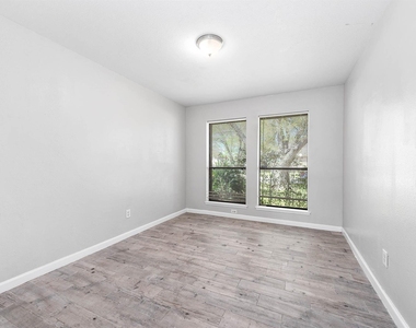 14315 Swanfield Drive - Photo Thumbnail 13