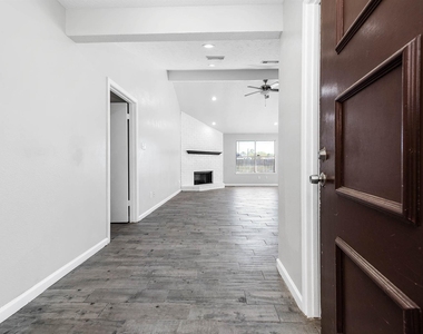 14315 Swanfield Drive - Photo Thumbnail 2