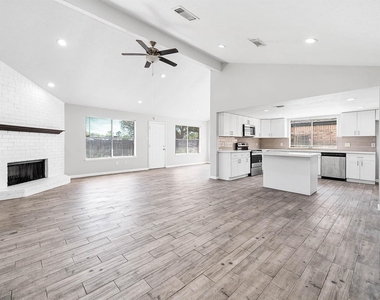 14315 Swanfield Drive - Photo Thumbnail 3
