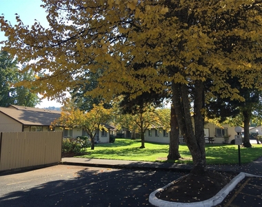 900 N Douglas Ave - Photo Thumbnail 10