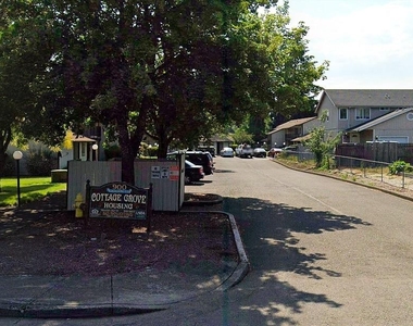 900 N Douglas Ave - Photo Thumbnail 3