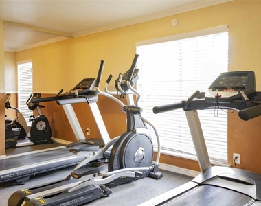 1370 Afton Street - Photo Thumbnail 8