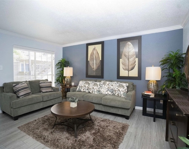 1370 Afton Street - Photo Thumbnail 11