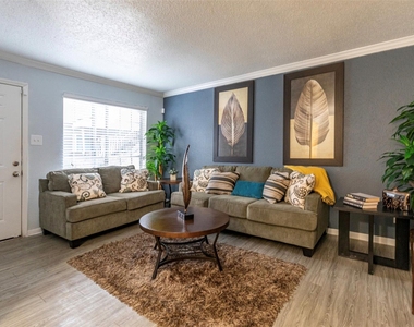 1370 Afton Street - Photo Thumbnail 14