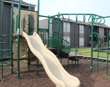 1370 Afton Street - Photo Thumbnail 5