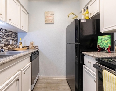 1370 Afton Street - Photo Thumbnail 15