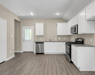 811 Jefferson Avenue - Photo Thumbnail 9