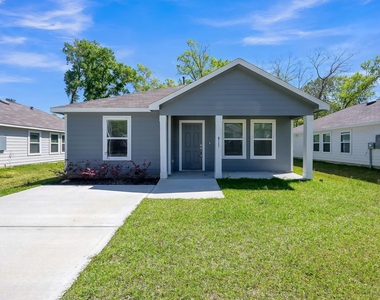 811 Jefferson Avenue - Photo Thumbnail 3