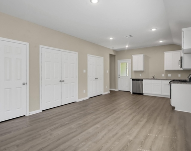 811 Jefferson Avenue - Photo Thumbnail 7