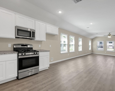 811 Jefferson Avenue - Photo Thumbnail 10