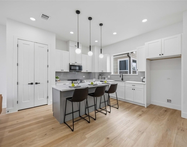 2010 Yates Street - Photo Thumbnail 10