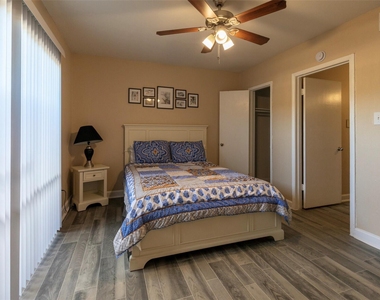 9407 Westheimer Road - Photo Thumbnail 4