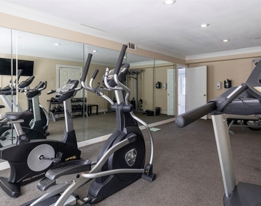 9407 Westheimer Road - Photo Thumbnail 8