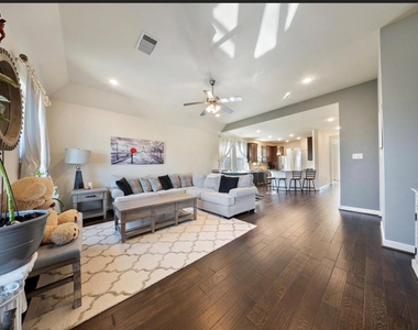 18106 Alora Spring Trace - Photo Thumbnail 9